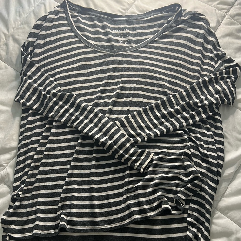 American Eagle Soft & Sexy Long Sleeved Tee Medium Gray & White Stripes